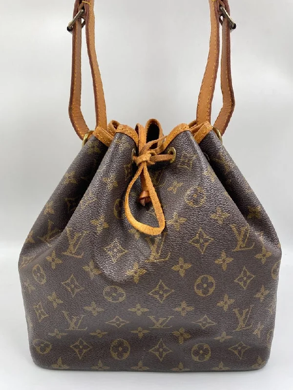 Small - sized Louis Vuitton Pochette Metis bags for a compact carryLouis Vuitton Petit Noé Bag