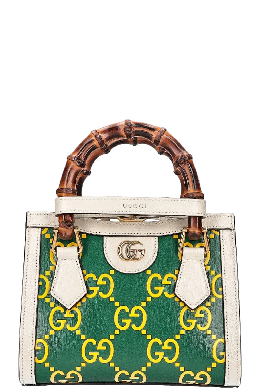 Ladies Gucci shoulder bags with a magnetic - closure flapGUCCI Diana Bag Mini