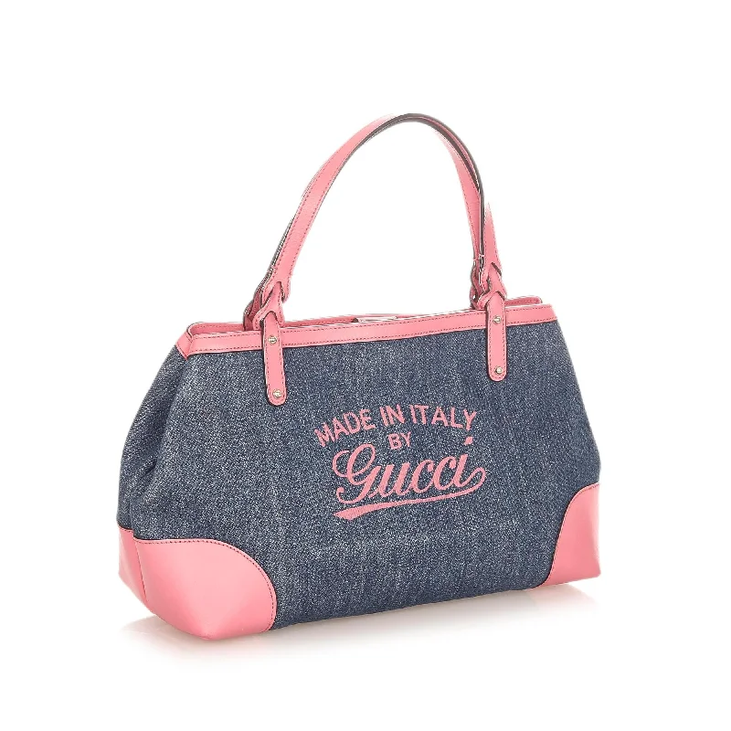 Women Gucci bags with a snap - button closure and a decorative charmGucci Craft Denim Tote Bag (31656)