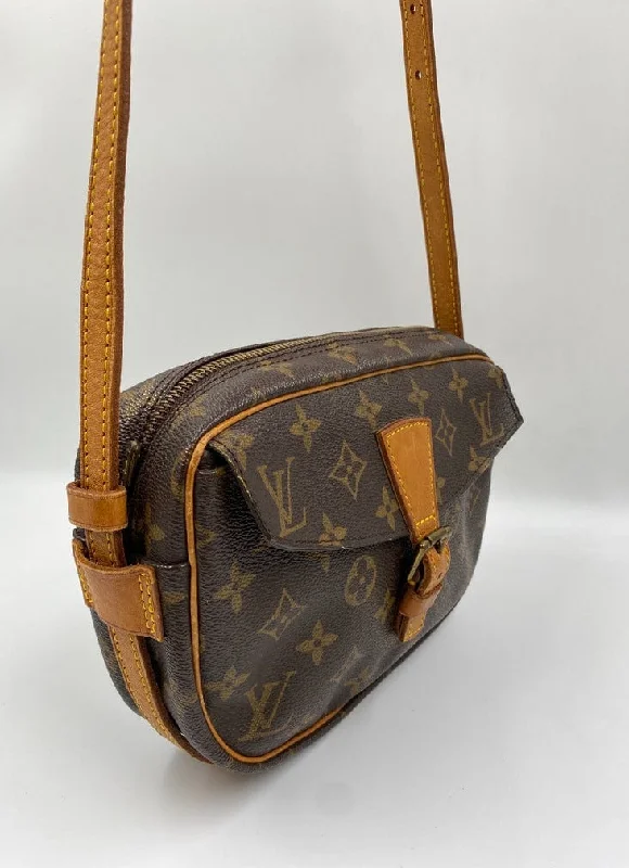 Ladies Louis Vuitton Capucines bags with gold - toned hardwareLouis Vuitton Jeune Fille MM Bag