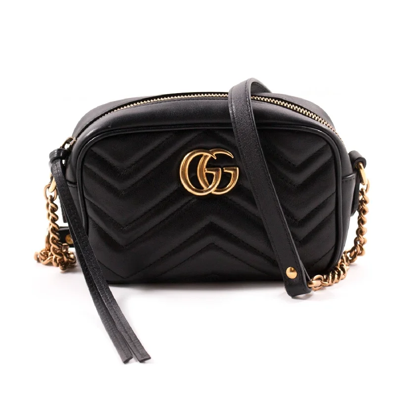 Ladies Gucci handbags with a detachable coin purse insideGucci Marmont Matelassé Mini Bag