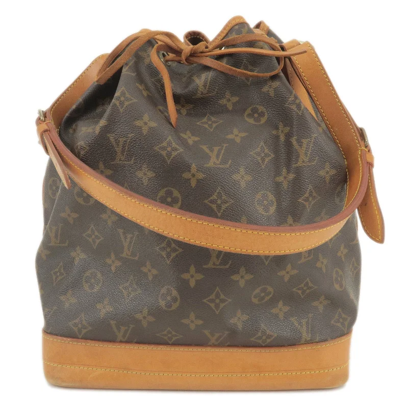 Ladies Louis Vuitton handbags with a detachable coin purse insideLouis Vuitton Monogram Noe Shoulder Bag Hand Bag M42224