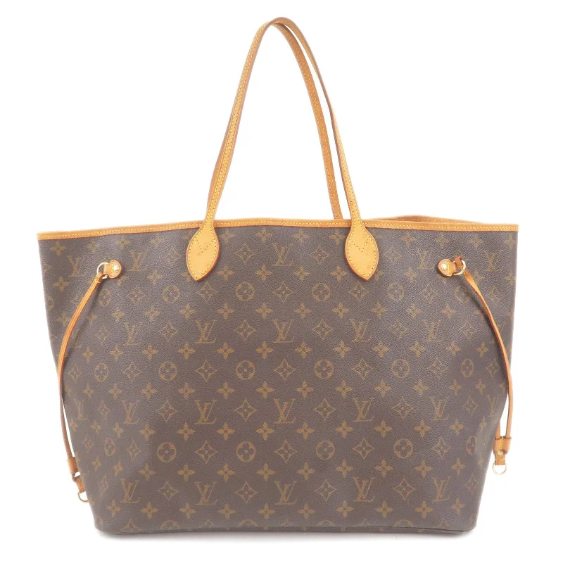 Louis Vuitton tote bags with a printed LV logo on the front for brand visibilityLouis Vuitton Monogram Neverfull GM Tote Bag M40157