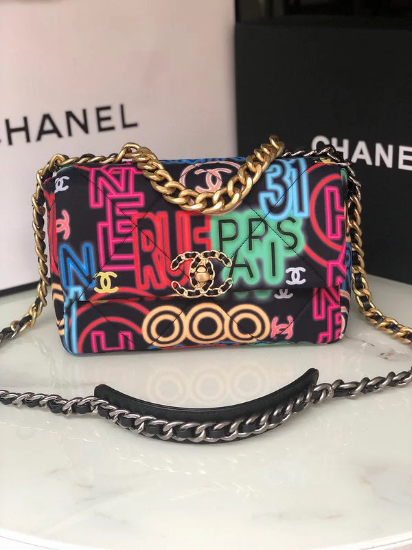 Chanel Chain Strap Handbag for Everyday UseBC - CHANEL Bags - 1553