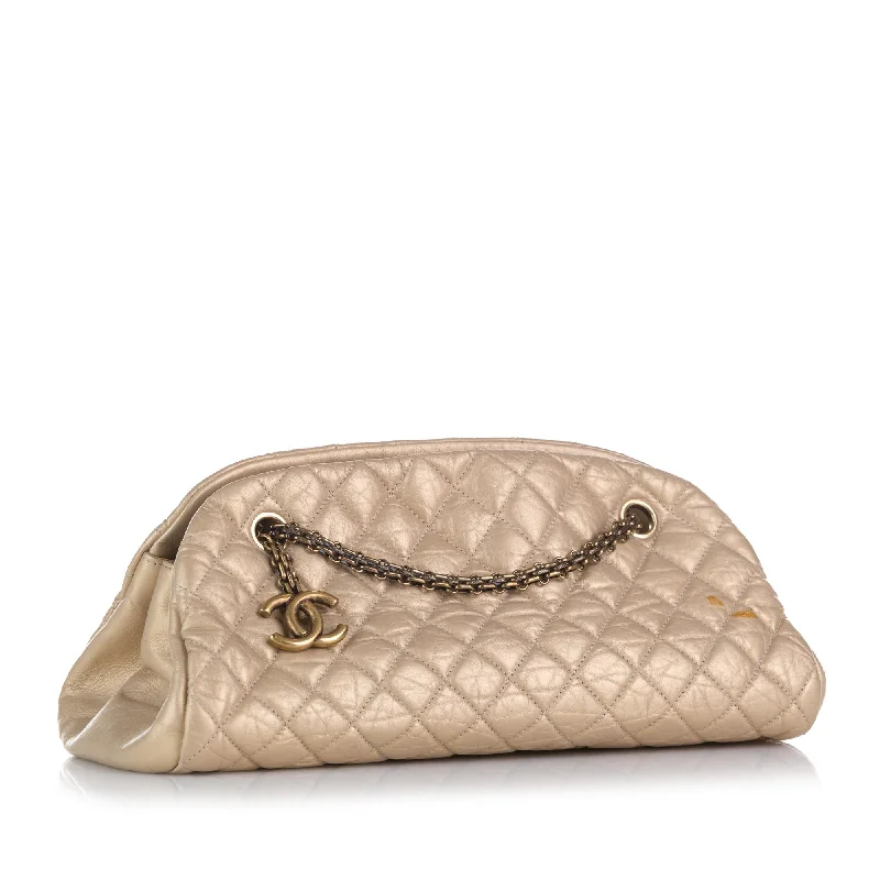 Chanel bags for women who love timeless fashionChanel Just Mademoiselle (37073)