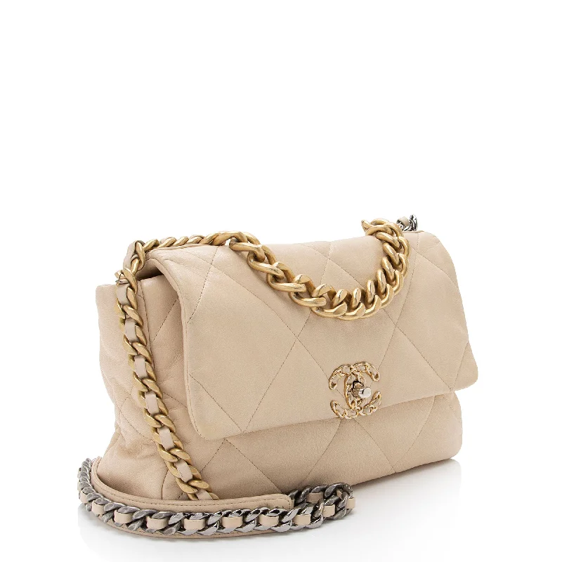 Chanel Chain Strap Handbag for Everyday UseChanel Lambskin 19 Large Flap Shoulder Bag (EujpYA)