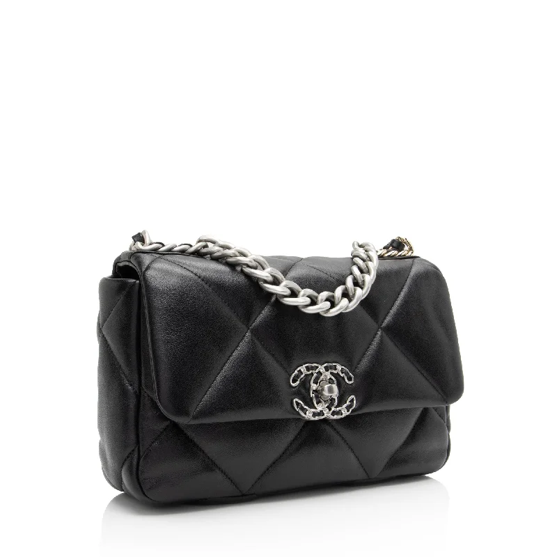 Chanel bags available at online luxury retaileChanel Lambskin 19 Medium Flap Shoulder Bag (boGp4i)