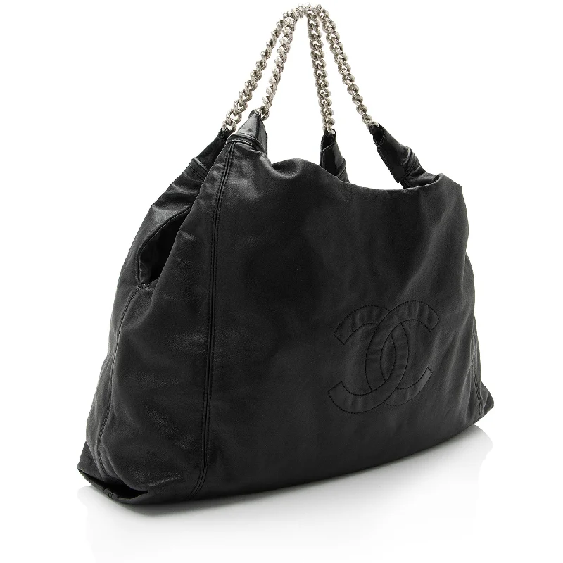 Chanel bags with iconic stitching detailsChanel Lambskin CC Rodeo Drive Large Hobo (ULb6LJ)