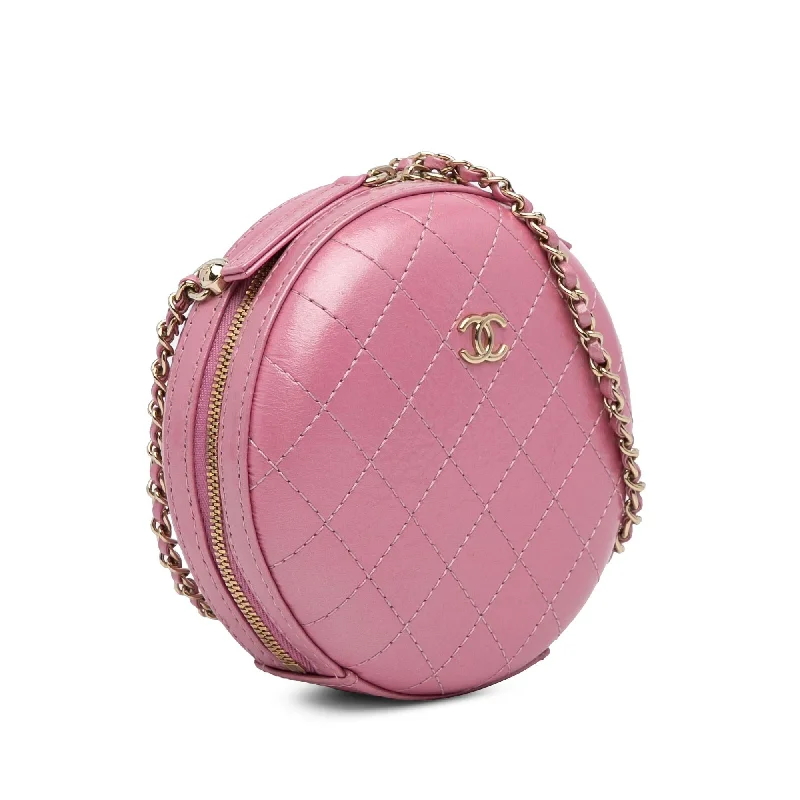 Chanel bags for a polished and professional appearanceChanel Lambskin CC Round Chain Crossbody (J2fPQX)