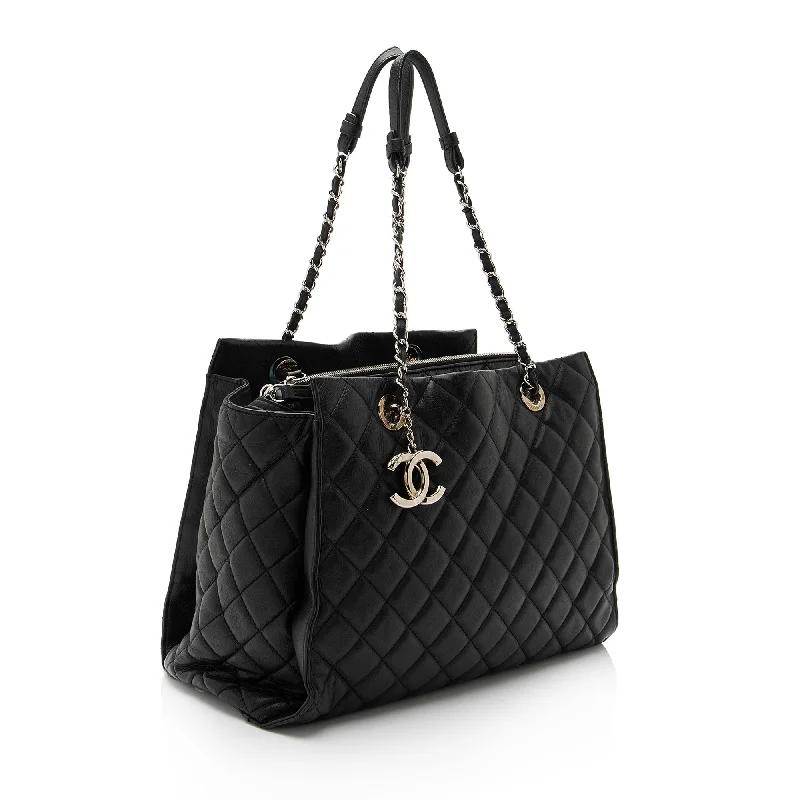 Chanel bags with iconic gold chainsChanel Lambskin Chic & Soft CC Large Shopping Tote (PxYWup)