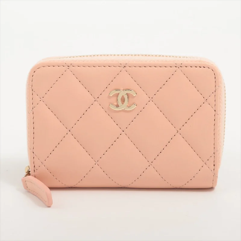 Chanel bags that pair perfectly with any outfitChanel Matrasse  Coin Case Pink Gold  31st