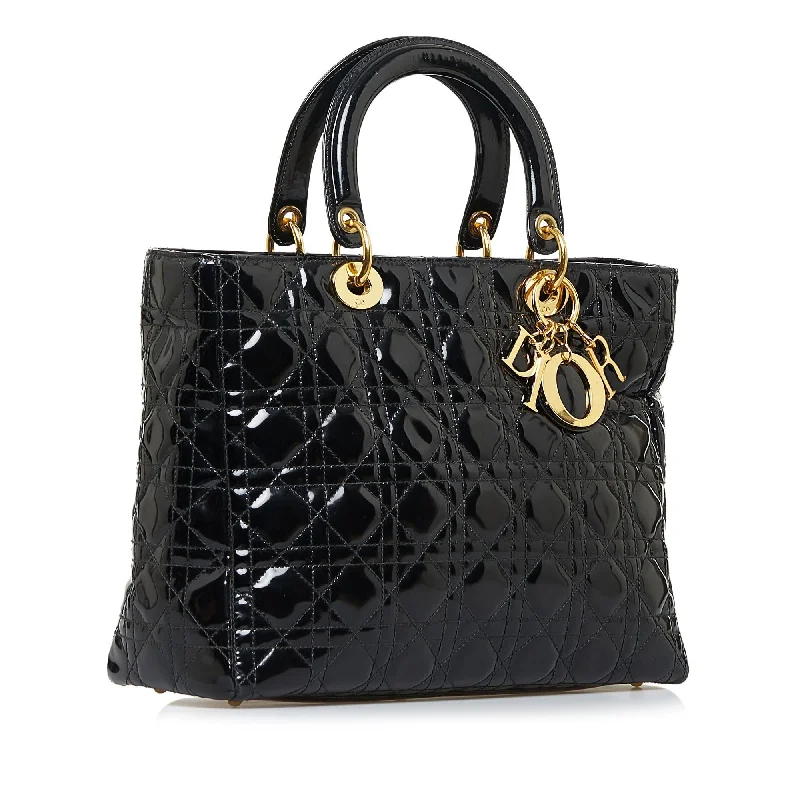 Christian Dior Saddle bags with a studded trim for a bold lookDior Cannage Lady Dior (22s6A0)