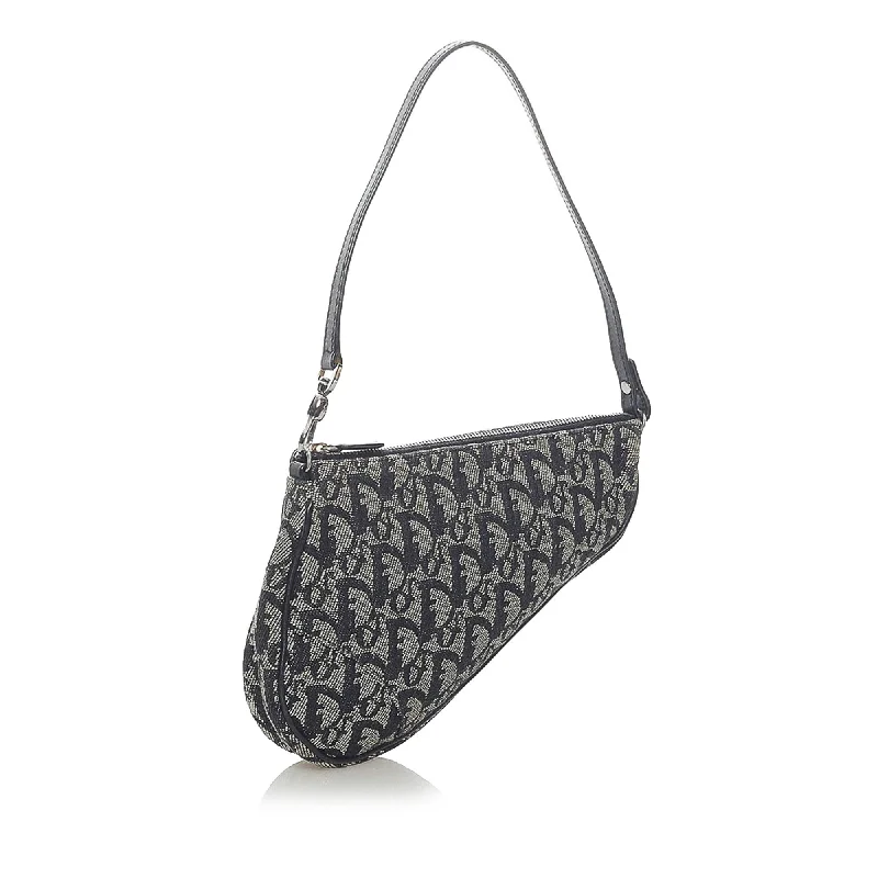 High - fashion Christian Dior bags with a geometric patternChristian Dior Oblique Mini Saddle