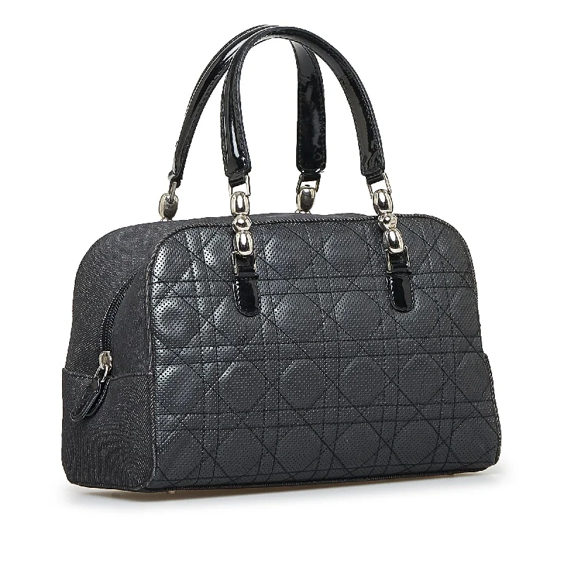 Christian Dior tote bags with a double - handle and shoulder - strap optionDior Perforated Cannage Malice (1ayJqf)