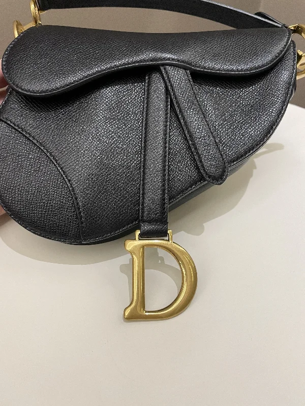 High - fashion Christian Dior bags with a geometric patternDior Mini Saddle Bag Black Grained Leather